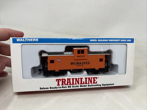 Walthers HO 931-1511, WV Caboose, Milwaukee Road 992301 LN/CAJA | Zustand: Used