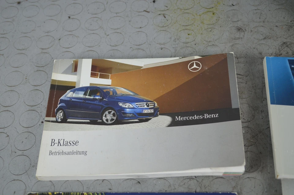 93606- Libretto Uso e manutenzione Mercedes Classe B W245 dal 2005 al 2011 - Immagine 3 di 4