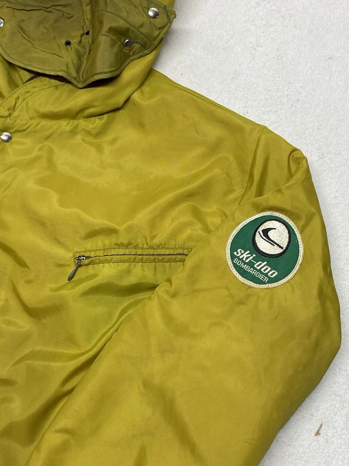 Винтажный 70-х SKI DOO BOMARDIER снегоход костюм капюшон и маска зеленый красный размер XL - Изображение 2 из 4