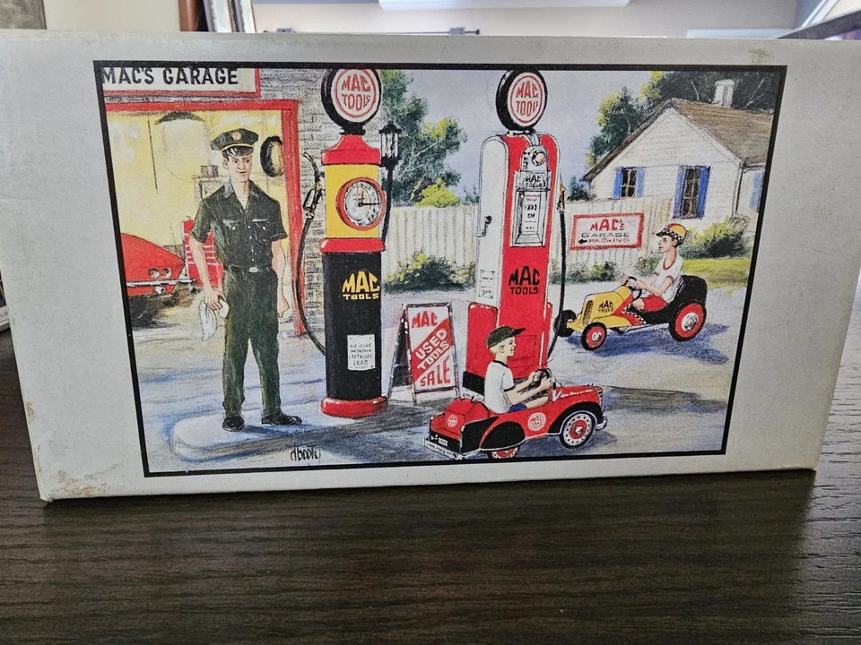 Mac Tools Pedal Car 1940 Gendron Custom Load Red 1:6 Scale by Crown Premium - Image 2 of 4