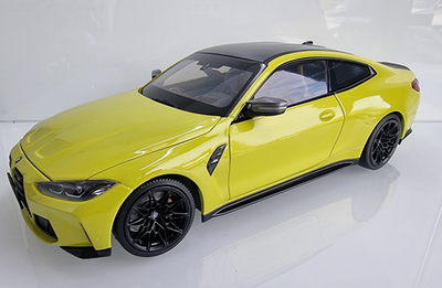 NEW MINICHAMPS BMW MINIATURE M4 G82 SAO PAOLO YELLOW MODEL 1:18