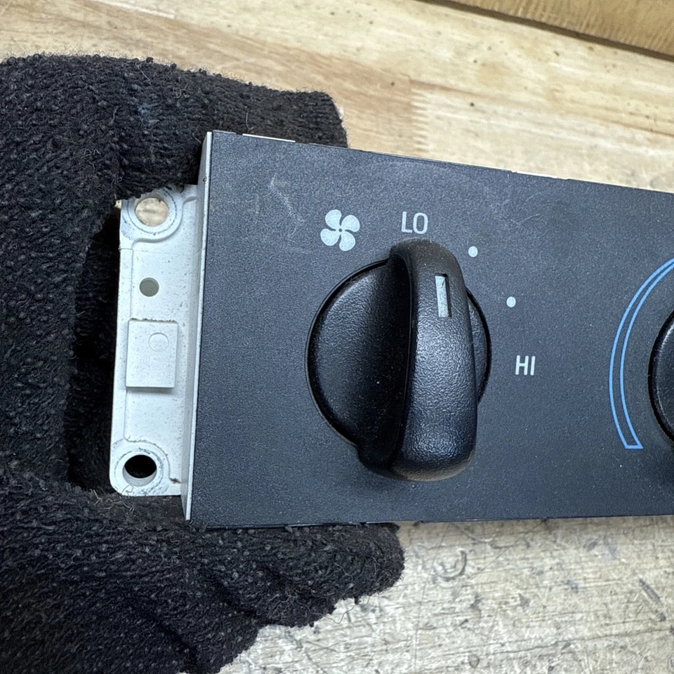 1994-2000 Ford Mustang AC Air HVAC Heater Climate Control Panel - Imagem 2 de 4