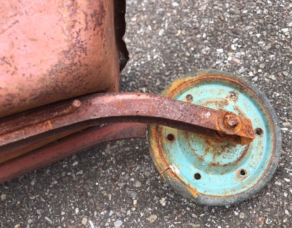 Brouette en Tôle métal JOUET ANCIEN engin de chantier VINTAGE construction TIN - Photo 2/4