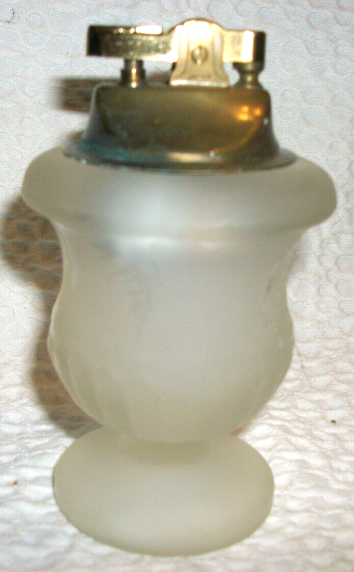VINTAGE FROSTED GLASS TABLE LIGHTER MCM COLLECTIBLE TOBACCIANA eBay