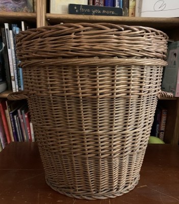 Vintage Yugoslavia Wicker Laundry Basket W/Lid & Handles 1970s Sturdy 16  X 16 