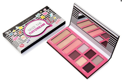 9 Stück Beauty Palette von Lottie London Bronzer Highlighter Rouge 6xLidschatten