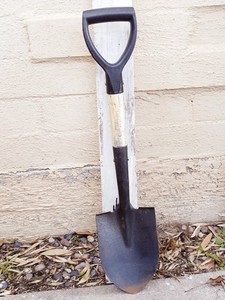 COMPACT/SHORT SHOVEL for CAMPING w/D-GRIP. 27in.