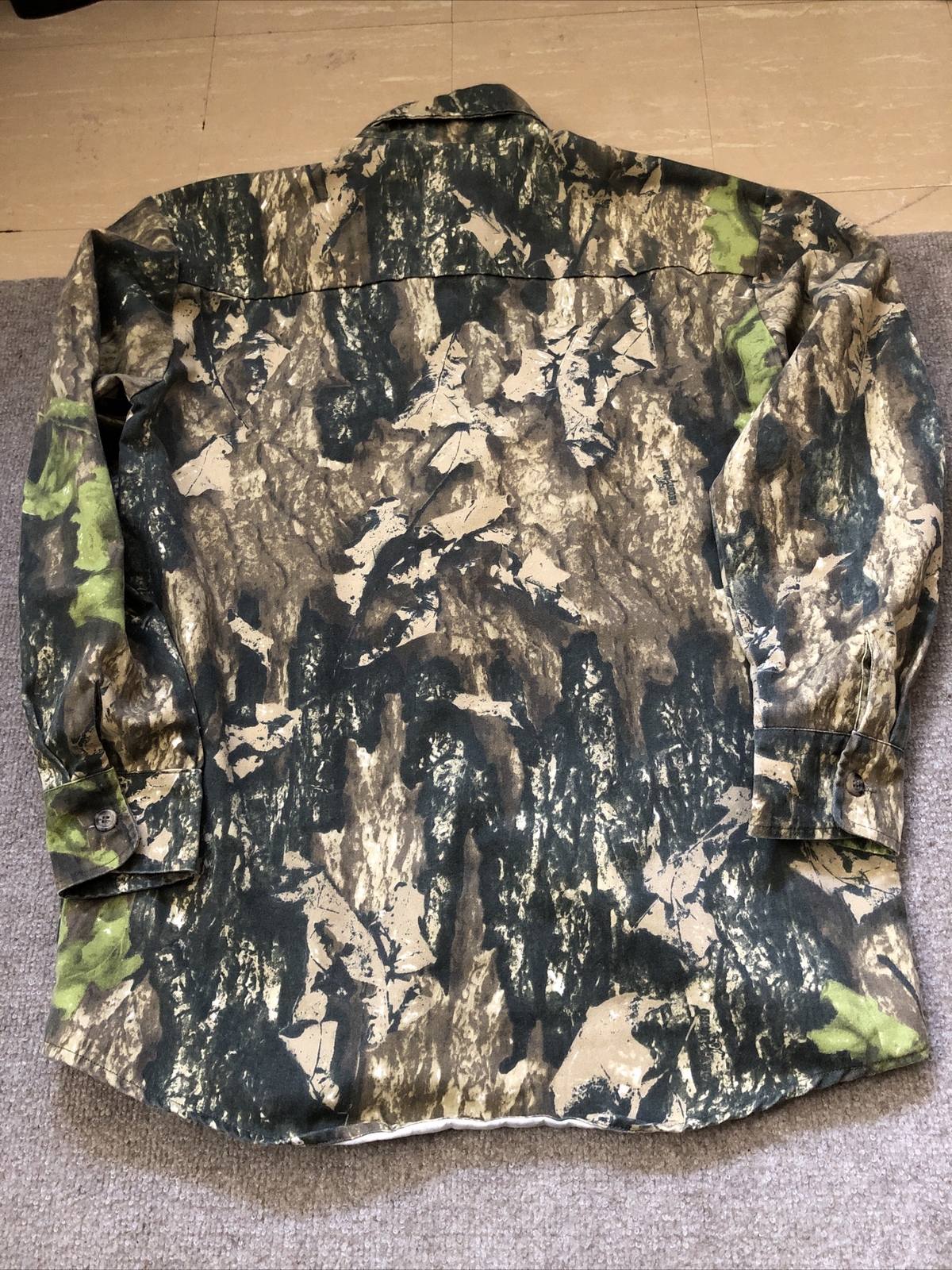 Real Tree Print Button Down Collared Shirt Size S… - image 7