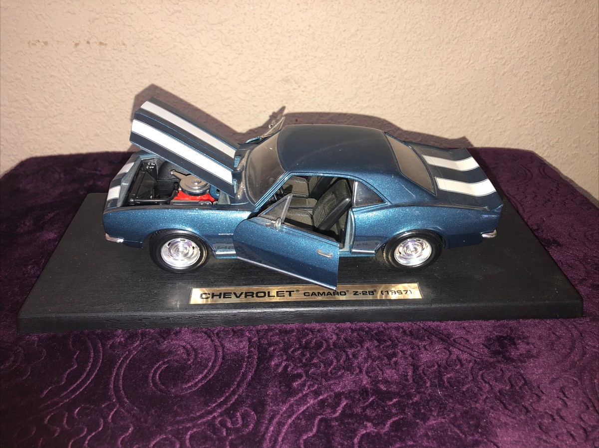 Road Legends 1967 Chevrolet Camaro Z-28 (blue) 1/18 MAN CAVE | eBay