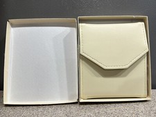 Leatherette Jewelry Travel Case/Display Folder for Necklaces Excellent Condition