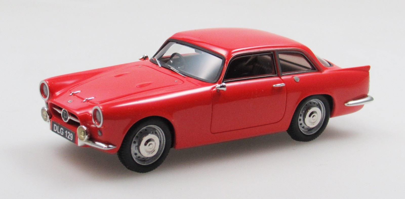 Peerless GT 1957 rouge miniature 1/43 Esval au réalisme exceptionnel pour collectionneur exigeant