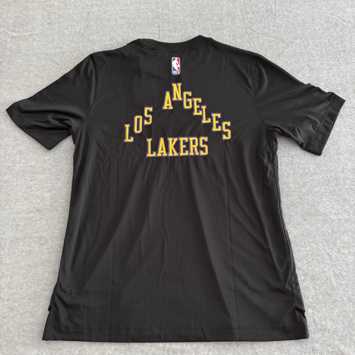 希少レア　新品　NIKE レイカーズ　LAKERS シューティングシャツ Nike LA Lakers City Edition Team Issued Shooting Shirt Men Size