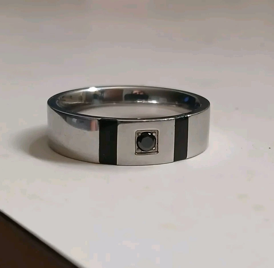 Anillo de banda Gemologica de acero inoxidable creado en ónix negro y esmalte para hombre talla 9 Foto 2 de 4