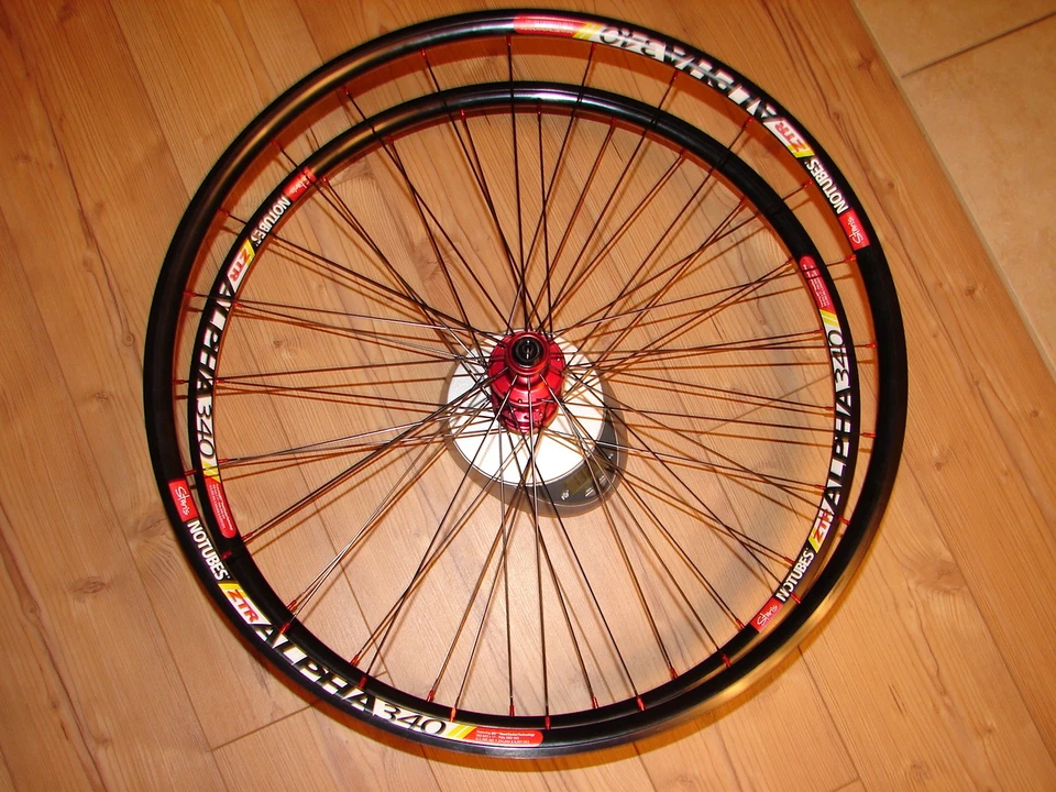 TUNE Laufradsatz Prince Princess Skyline Carbon CX-Ray Notubes Alpha ZTR 340 LRS - Bild 2 von 4