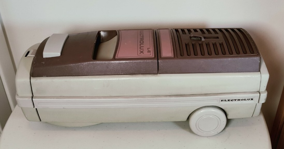 Electrolux Canister Vacuum With Power Nozzle Head eBay