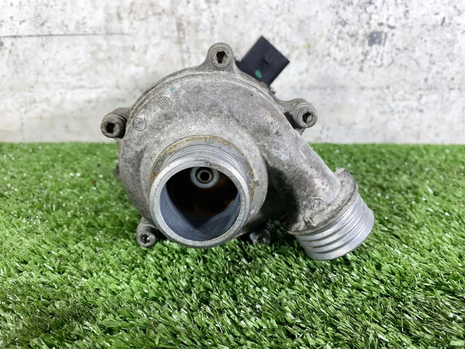 12-18 BMW SERIE 3 328i 320i 2.0L N20 MOTOR ELÉCTRICO REFRIGERANTE BOMBA DE AGUA OEM Foto 3 de 4