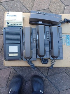 1 gebrauchte balcom Sprechanlage in Braun