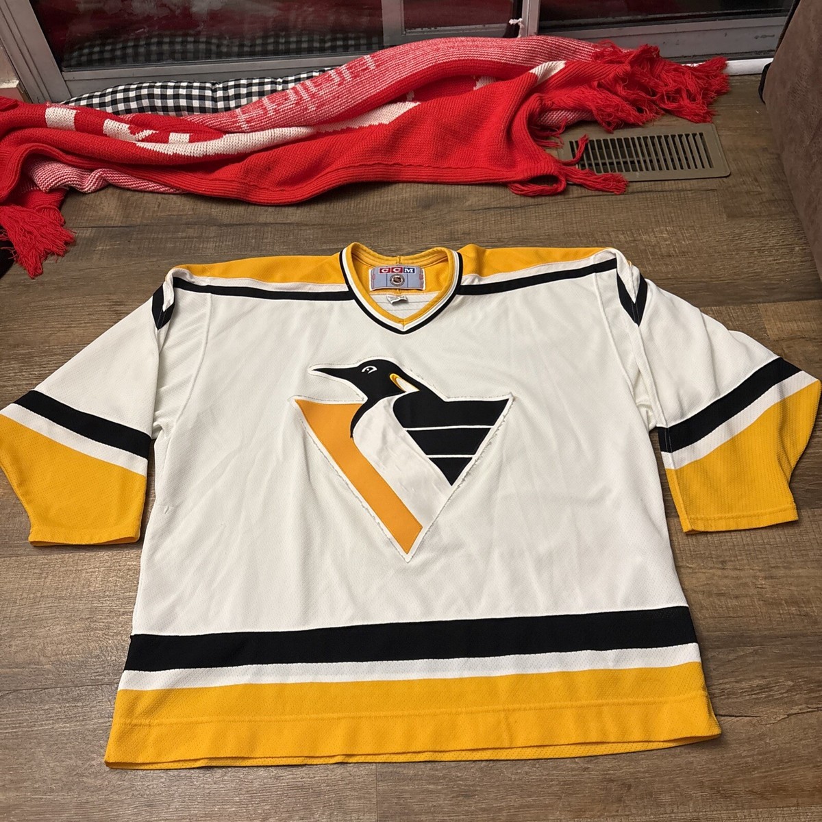 Vintage Pittsburgh Penguins NHL Vintage CCM Jersey Mens XXL 2XL
