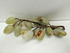VINTAGE BUNCH OF GREEN AGATE GRAPES  
