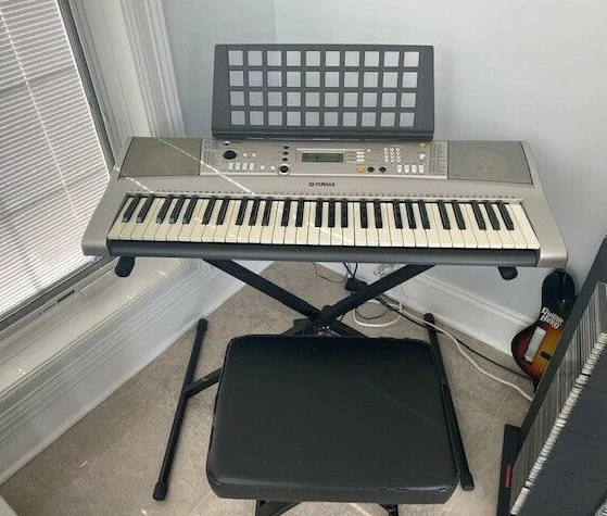 Yamaha Electronic Keyboard Portatone PSR-E313 with stand, bench