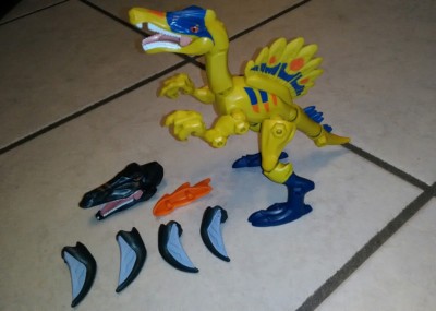 JURASSIC WORLD HERO MASHERS SPINOSAURUS - HASBRO