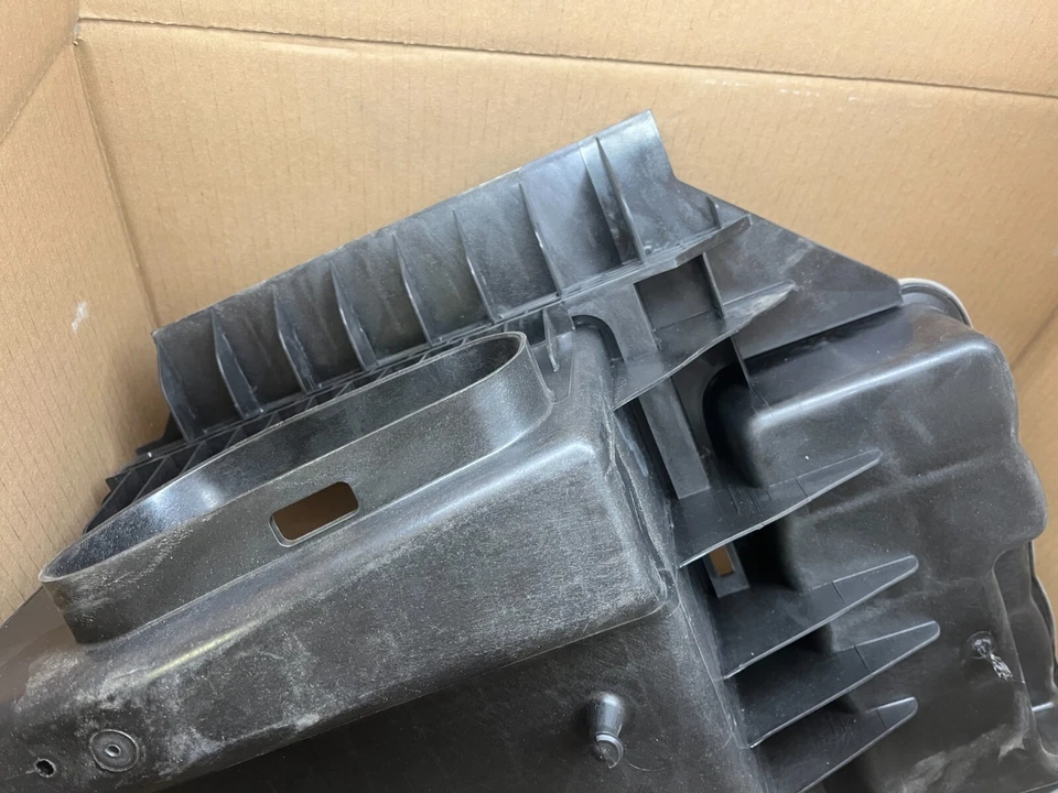 Depósito de refrigerante Dorman 603-291 para Ford F-250 Super Duty Foto 2 de 2