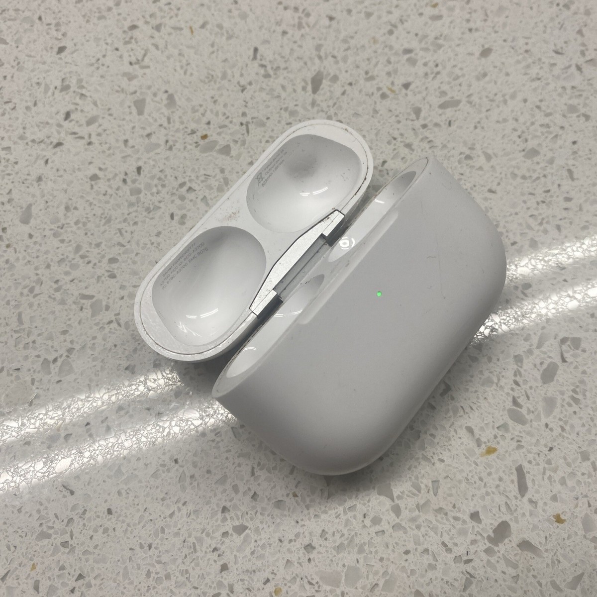 Apple AirPods Pro 2nd Gen Replacement Case Only A2700 Apple AirPods Pro 2nd Gen Replacement Case Only A2700