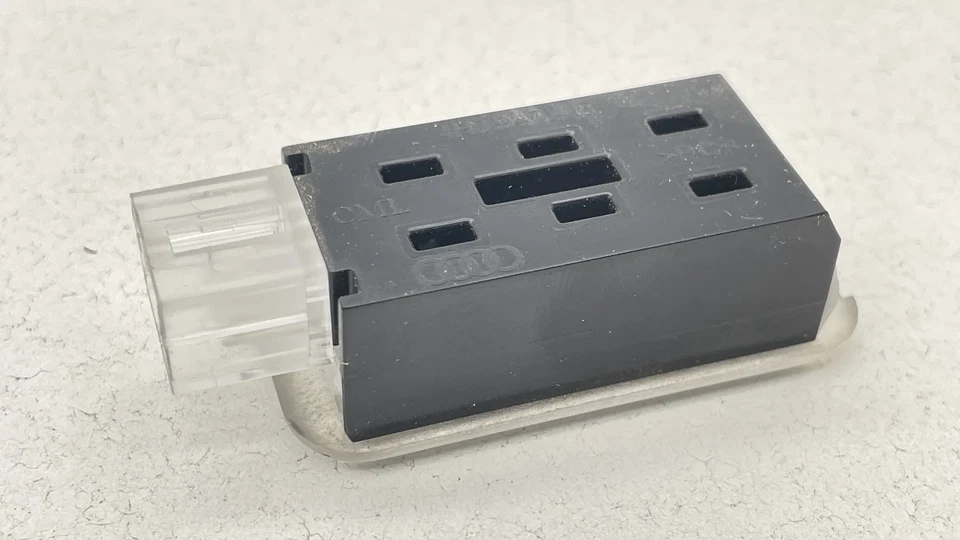 Audi S8 A8 2013-2018 asiento reposapiés luz LED OEM #4H0947415 Foto 2 de 4