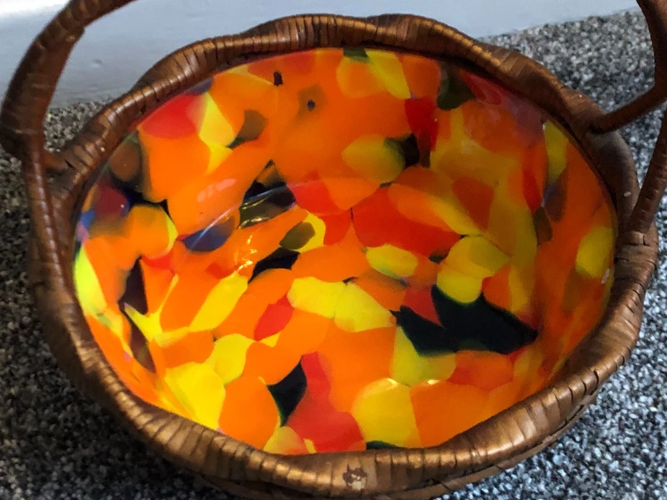 Vintage Bohemian - Kralik Iridescent Splatter Art Glass Bowl In Wicker Basket - Image 2 of 4