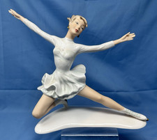 Vintage WALLENDORF Woman Figure Skater 1663/I 8" x 7.5"