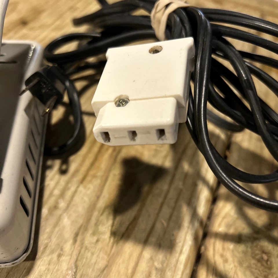 Janome New Home Neechi Sewing Machine Foot Pedal Type C-107 Tested - Image 4 of 4