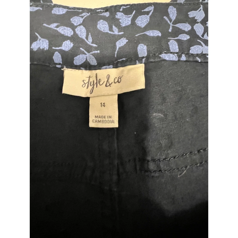 Bermudas informales con puños con estampado floral azul talla 14 Style & Co para mujer Foto 3 de 4
