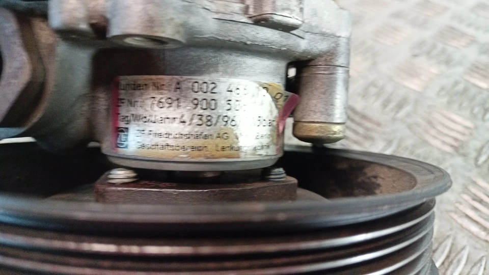 A0024661001 steering pump for MERCEDES-BENZ C-CLASS (W202) C 220 D 1993 - Image 4 of 4