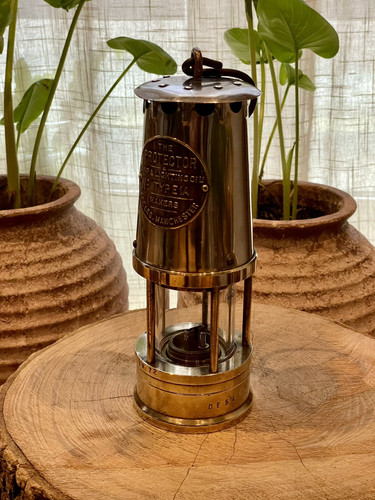 Protector of Eccles Type 1A Safety Lamp - Picture 3 of 14