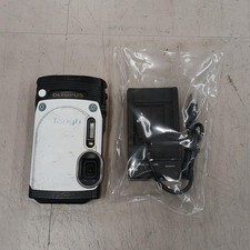 OLYMPUS STYLUS TG-870 digital camera