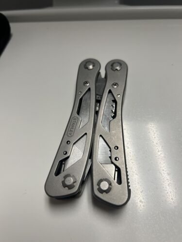 Knife Stanley 2CR Stainless 9-in-1 Multi Tool Pliers Saw Screwdriver w/ Case