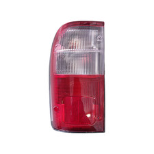 Linker Rückleuchte Toyota Hilux Pick-Up 97-01 TY8144054 8156035140