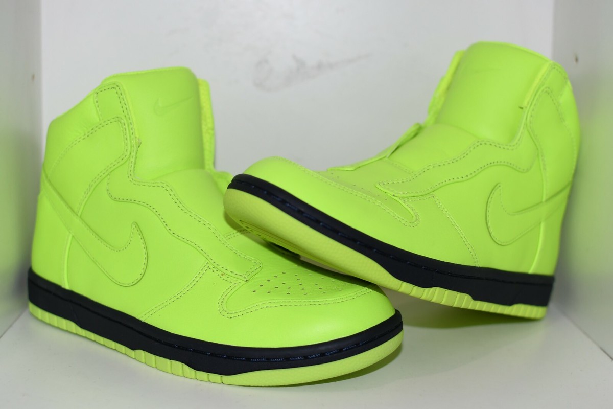 Nike Dunk Lux SP x Sacai W Shoes - Size 7 - Designer High Nike Dunk Lux SP x Sacai W Shoes - Size 7 - Designer High