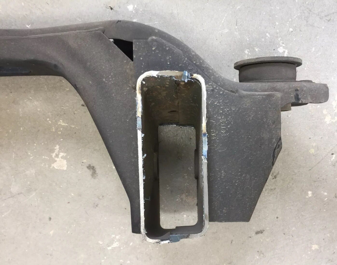 2008 Dodge Ram 1500 4x4 Quad Cab Cab Mount Frame Crossmember Cross Member