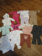 Girl  s 0- 3 Months Clothing Lot All Carters Brand 17 Pieces Excellent Condition