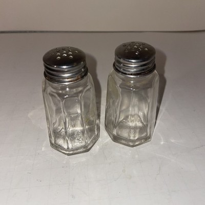 Vintage Gemco Diner/Restaurant Clear Glass Salt & Pepper Shakers Stainless Lids