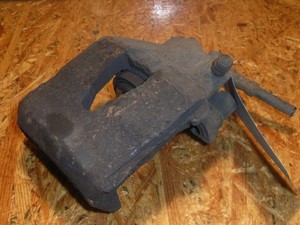 420851 Bremssattel links vorne VW Golf IV (1J)