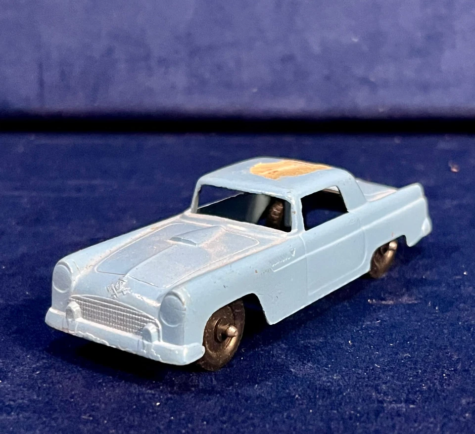 Coche de metal de juguete vintage Tootsie Ford Thunderbird 4 1/4 pulgadas azul claro Foto 2 de 4