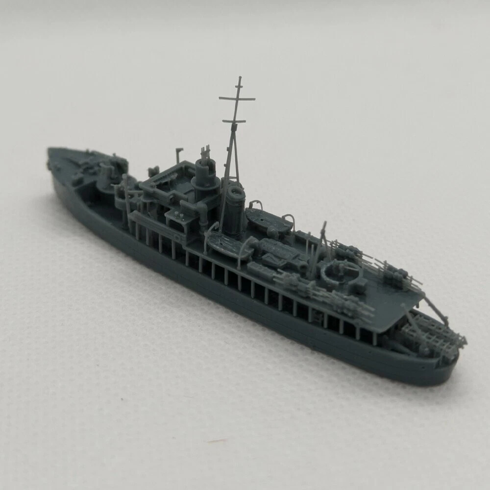 RHWS700015 1/700 HMS Greet Britannia Isles Class Armed Trawlers
