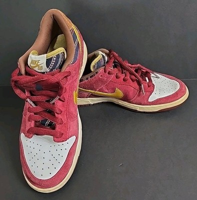 Nike Men's Skater Shoes 9.5 Red White Suede 2009 SB Dunk Low