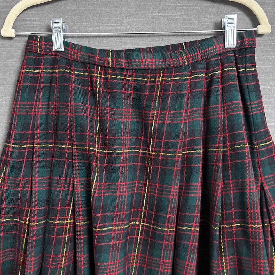 Vintage Pendleton Skirt 12 Red Green Tartan Plaid Pleated Midi Holiday Christmas - Image 4 of 4