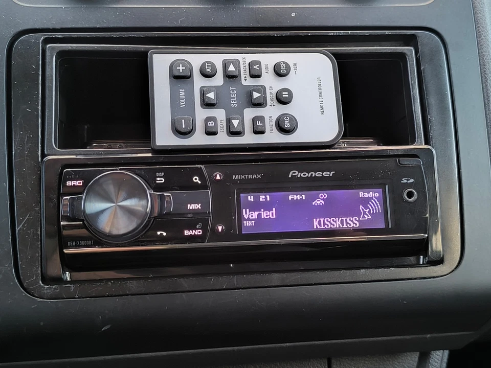 autoradio pioneer dehx9600 bluet cd usb 3 rca 4v regolaz hertz casse e sub 50x4 - Immagine 3 di 4