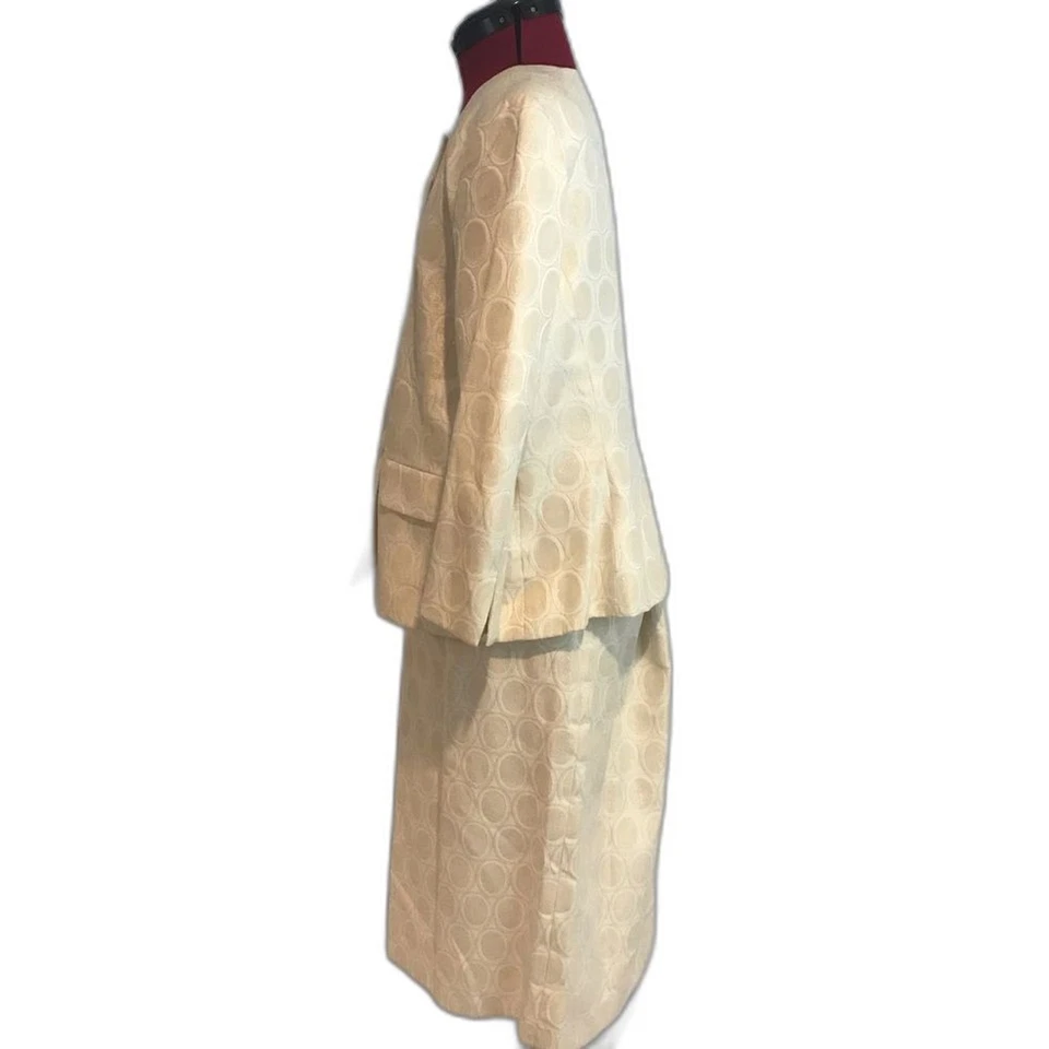 Traje Estudio Metálico Crema Falda Traje Para Mujer Talla 16 Conjunto de 2 Piezas Blazer y Falda Foto 4 de 4