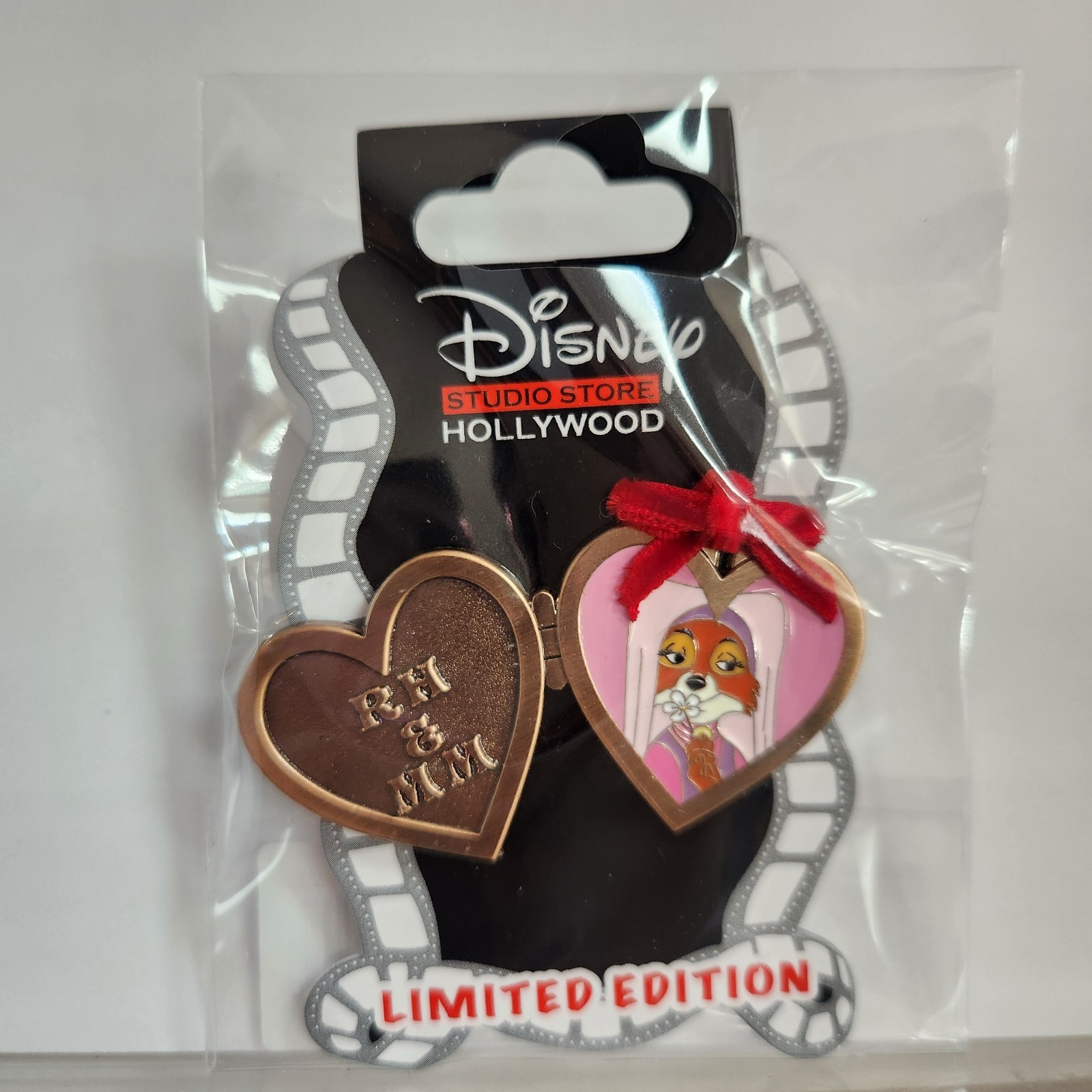 DSSH Disney Studio Store Hollywood Love Lockets Maid Marian LE 400 Pin