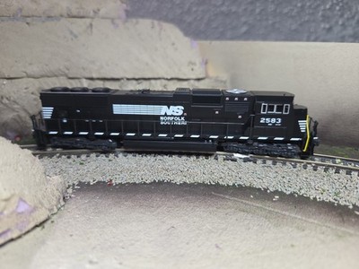 KATO N SCALE SD70M FLAT RADIATOR NS#2583 176-7605 TESTED 